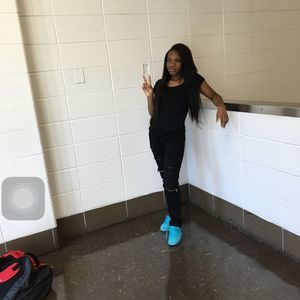 Meet your Posher, Shania